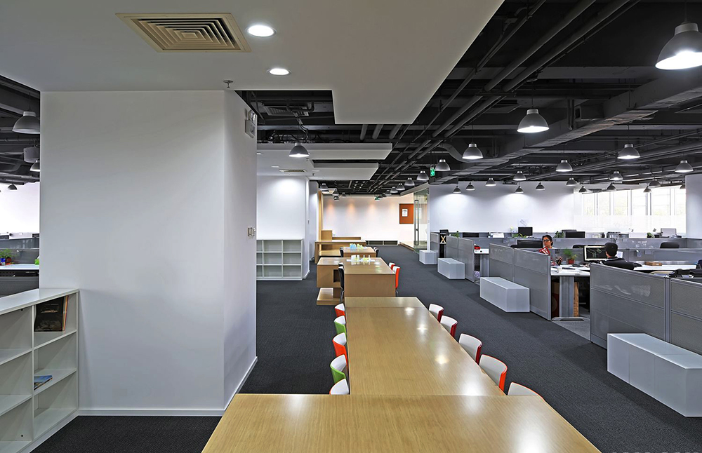 哪些飾品可以擺放在辦公室裝飾柜上？