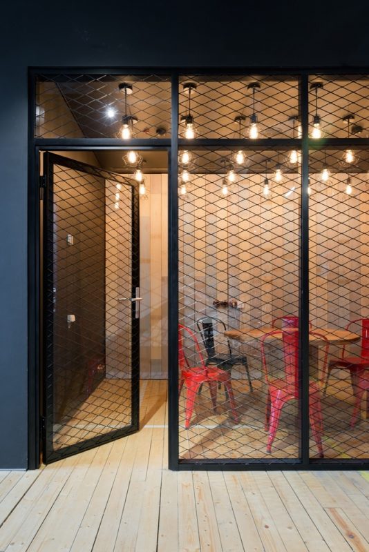 辦公空間，辦公室設(shè)計(jì)，媒體公司辦公室設(shè)計(jì)，現(xiàn)代風(fēng)格辦公室，體育媒體